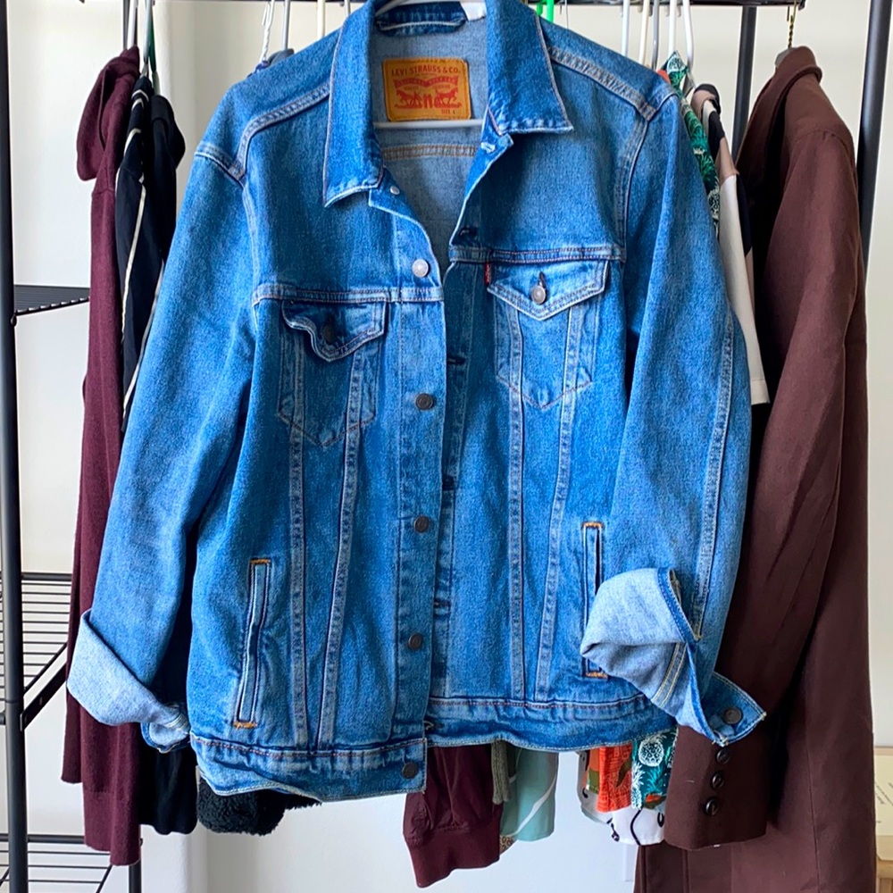 Levi’s denim jacket worn twice size L, great condition